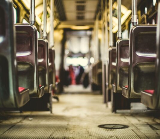 Coronavirus e tpl, firmata una nuova ordinanza: bus pieni all’80%