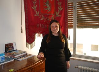 La Torre dell’Orologio di Piazza Tarlati si illumina di rosa per l’AIRC
