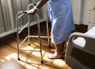 Rsa: vietate le visite dei familiari fino al termine dell’emergenza sanitaria