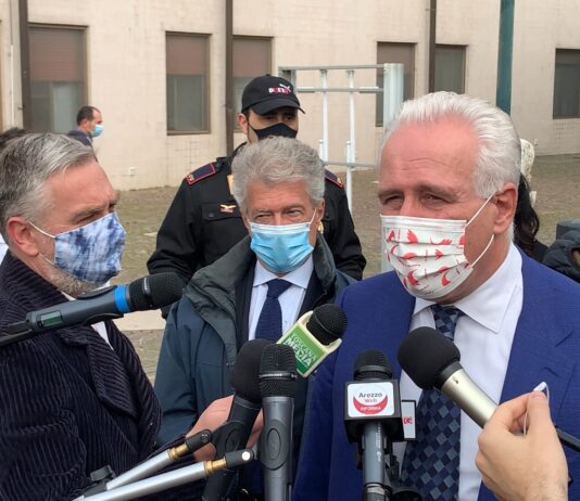 Covid, Giani firma nuova ordinanza: limite a visite in ospedale e stop a gare dilettanti