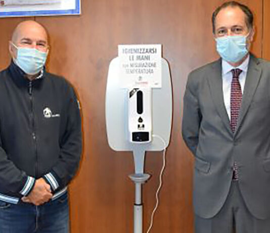 Controllo agli ingressi degli Uffici della Polizia di Stato