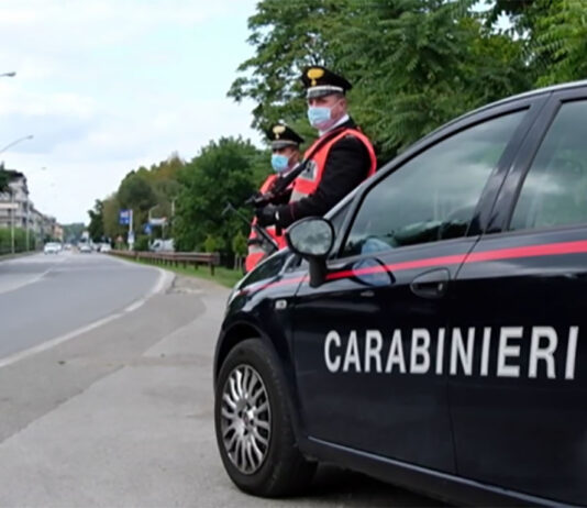 Simula il furto della propria auto per non pagare una cartella esattoriale: smascherato dai carabinieri