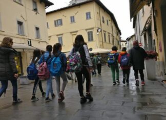 Riparte il treno dei bambini, direzione scuola