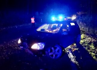 Violano il coprifuoco, intervengono i carabinieri e li sanzionano