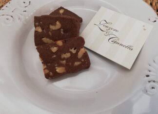 Quadrotti golosissimi cacao e noci