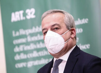 Covid, Locatelli (Cts): “Sì al green pass in locali al chiuso, il virus circola”