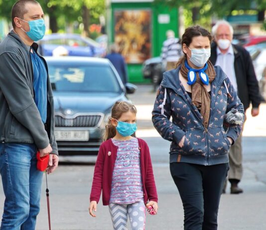 Covid, l’epidemiologo Ciccozzi: “I focolai della variante delta possono essere controllati”