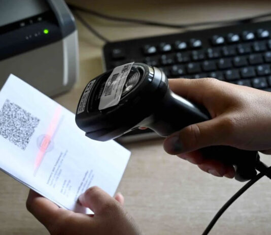 Green pass: sospensione dello stipendio dopo cinque giorni senza, tamponi a 15 euro