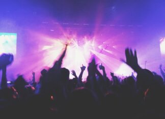 Cts: “Sì alla riapertura delle discoteche. Si balla senza mascherina”