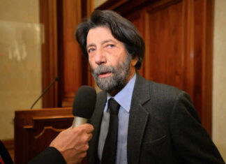 Cacciari contro il ‘Super Green Pass’: “Gravissimo e incostituzionale, dobbiamo cambiare strategia”