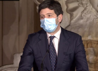 Covid, approvato il ‘decreto festività’: Green Pass valido sei mesi e Ffp2 sui bus