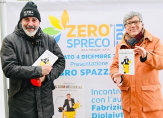 “Il libro spazzatura”: un viaggio e un’inchiesta dentro la raccolta differenziata in Italia
