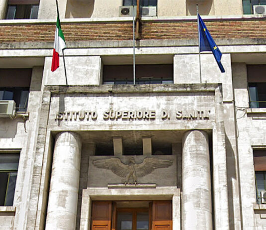 Il nuovo Report dell’ISS: 712 decessi tra i vaccinati contro 515 tra i non vaccinati