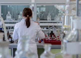 Iss: “Il 28% dei casi Covid in Italia sono da variante Omicron”