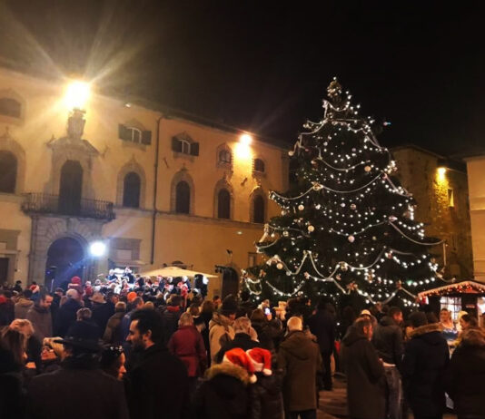 Presepi, musica e Babbi Natale: ecco il weekend a Sansepolcro