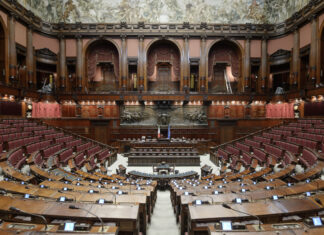 Quirinale, finito lo spoglio: schede bianche e voti in libertà