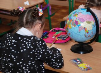 I casi di positività da Covid-19 nel sistema scolastico. Come gestirli, il vademecum della ASL Toscana sud est