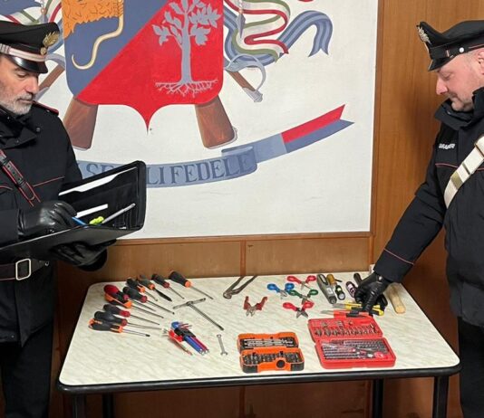 Sansepolcro: i carabinieri sequestrano attrezzatura ed arnesi da scasso