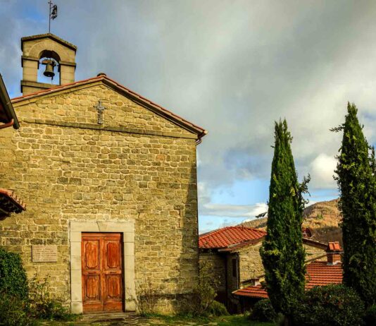 Raggiolo festeggia il recupero della cappella del Sepolcreto