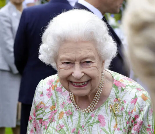 Addio a Elisabetta II regina per 70 anni