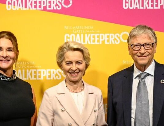 Bill Gates premia Ursula von der Leyen nel suo ruolo di sostenitrice della salute globale