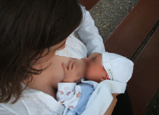 Vaccini Covid-19: è necessaria cautela nell’allattamento al seno di bambini di età inferiore ai 6 mesi?