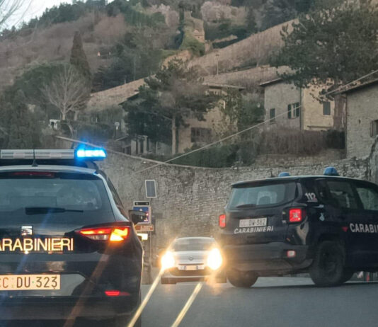 Ladri in fuga ad Anghiari: i carabinieri riescono ad arrestare una donna