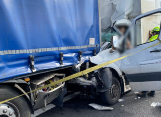 Tamponamento in A1 fra due mezzi pesanti, 50enne trasferito a Careggi in codice giallo