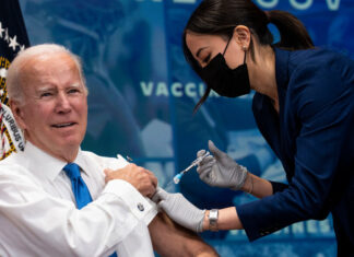 Wall Street Journal: “sono stati raccomandati vaccini senza dati a sostegno della loro sicurezza e efficacia”