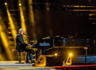 Claudio e Giovanni Baglioni sul palco del Regio di Torino – VIDEO