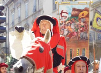 Gianfrancesco Chiericoni acclamato Socio Onorario del Gruppo Musici