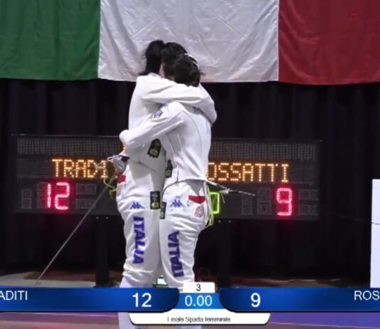 Il gesto di fair play di Emilia Rossatti nella finale del campionato italiano di spada – VIDEO