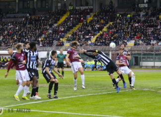 Arezzo-Pianese 3-1. L’Arezzo torna in serie C – foto/video