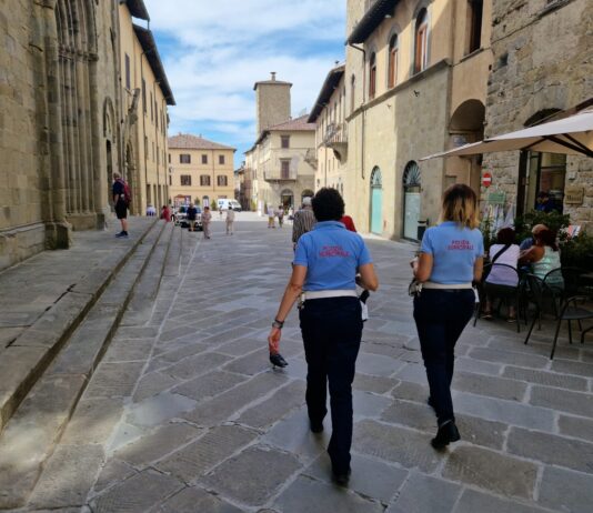 Controlli serali della Polizia Municipale, servizio attivo in città nei fine settimane estivi
