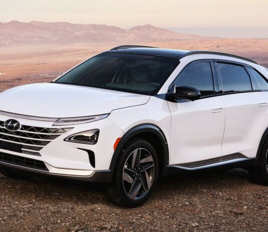 Hyundai Nexo: la prima auto ad idrogeno disponibile sul mercato