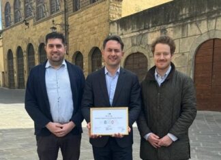 Comitato SAVA consegna ottomila firme ad Alessandro Polcri