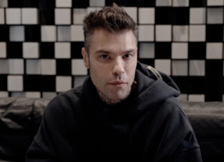 Fedez assicura di fan: “Sto bene, non so perché stiano dicendo che sono in fin di vita”