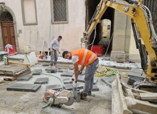 Inizio dei Lavori di Posa della Pavimentazione lungo Via Piero della Francesca. Cambia il volto del centro storico