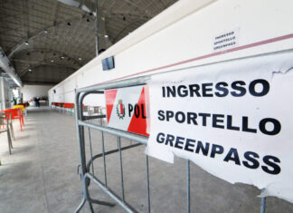 Manifestarono contro il green pass: assolti perché il fatto non sussiste