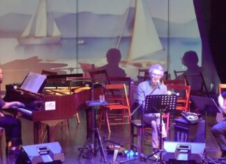 10 novembre ore 18.00 in scena ISTANTI di e con Francesco Seri per NUOVI ORIZZONTI la rassegna di teatro contemporaneo di Monterchi Laboratori Permanenti ha inaugurato la terza edizione di Nuovi Orizzonti, la rassegna di teatro contemporaneo a Monterchi, al Teatro Comunale, sede della Residenza artistica e culturale dell’associazione. La manifestazione si è aperta il 27 ottobre e durerà fino al 13 febbraio 2025, offrendo al pubblico diversi appuntamenti, dal teatro canzone alle drammaturgie contemporanee, agli spettacoli dedicati a bambini e famiglie. Nuovi Orizzonti è una rassegna rivolta principalmente agli abitanti del territorio della Valtiberina e al loro coinvolgimento: attraverso le sfaccettature del Teatro di ricerca, potranno divertirsi, ragionare, pensare, immaginare – come spiega la direttrice artistica Caterina Casini; – gli spettacoli proposti – prosegue l’Assessore alla Cultura Manuela Malatesta – assumono un significato sempre più profondo e portano con sé momenti di riflessione, frammenti musicali, incontri intimi, cercano di costruire e rendere saldo il rapporto fra i bambini e ragazzi con il teatro. Per il secondo appuntamento previsto il 10 novembre alle ore 18.00 quest’anno è stata inserita nella programmazione una nuova proposta di teatro-canzone: lo spettacolo ISTANTI con Francesco Seri voce e clarinetto. Quello che viene presentato a Monterchi è un viaggio nel mondo del musicista Francesco Seri, senza barriere di nessun genere. Un mondo di suoni, pochi, sempre pochi, che genera emozione. “Le emozioni non sono riconducibili ad un numero, ad una quantità, diciamo che le unisce la condizione di tirarci fuori dal recinto del nostro io: è un denudarsi del proprio “apparire”, mettersi in gioco. Questo “meccanismo” genera contatto, genera comunicazione, genera relazione, reazione, conoscenza, esperienza e tutto ciò mi ha sempre offerto la possibilità di sbagliare facendo, proponendo. Da sempre “aggeggio” con la musica e negli ultimi anni ho iniziato a fermare i miei ISTANTI scrivendo suoni e testi che porto in pubblico in forma di canzone. Emozionarsi fa bene, spero che i miei “ISTANTI” contribuiscano, in piccolissima, minuscola, infinitesimale parte, al bene di chi mi ascolta” Francesco Seri. Francesco Seri, nato a Pieve S. Stefano, ha iniziato giovanissimo lo studio del clarinetto. La musica ha sempre accompagnato la sua vita suonando in orchestre sinfoniche, gruppi di musica da camera, realizzando incisioni discografiche – è sua l’interpretazione della colonna sonora dell’ultimo film di Massimo Troisi “Il postino” composta da Luis Bacalov e vincitrice del Premio Oscar – e poi nella veste di insegnante facendo esperienze dalla Scuola d’Infanzia fino ad arrivare all’insegnamento in Conservatorio, passando infine per un periodo di attività legato alla direzione d’orchestra. Dal 2014, anno della scomparsa di sua madre, ha iniziato a scrivere canzoni su testi suoi. Anche quest’anno Laboratori Permanenti ha attivato un ABBONAMENTO speciale rivolto al suo pubblico: si tratta infatti di un abbonamento a 4 spettacoli valido sino al 31 settembre 2025, che rappresenta una card a scalare non nominativa con cui il pubblico può usufruire di tutti gli spettacoli proposti dall’associazione sul territorio, dalla rassegna a Monterchi a quella a Pieve Santo Stefano (che sarà presto presentata) per finire con il festival estivo. Una proposta agile e facilmente fruibile creata appositamente per offrire al pubblico la possibilità di vedere del buon teatro a prezzi contenuti e di poterlo condividere con chi preferisce e quando preferisce! BIGLIETTERIA Intero € 10,00 Ridotto under25 e over65€ 8,00 Abbonamento 4 spettacoli € 30,00 Programma completo su www.laboratoripermanenti.com INFO E PRENOTAZIONI: cell. 379 125 3567 (tramite whatsapp o chiamando dal lun. al ven. dalle 9.00 alle 13.00) info@laboratoripermanenti.com PROGRAMMA 10 NOVEMBRE ORE 18.00 ISTANTI voce e clarinetto Francesco Seri teatro-canzone 24 NOVEMBRE ORE 17.30 Museo Madonna del Parto LA PAGINA PIÙ BELLA DEL MONDO Letture dedicate al tema della violenza sulle donne, violenza di genere 6 DICEMBREORE 21.00 NESSUN ELENCO DI COSE STORTE produzione Atto Due con Sandra Garuglieri luci Matteo Gozzi progetto drammaturgico e regia di Oscar De Summa 13 DICEMBRE ORE 10.30 A CHRISTMAS RECIPE produzione Compagnia Effimero Meraviglioso di Francesco Cappai regia di Leonardo Tomasi e Francesco Cappai con Michela Cidu, Elisa Giglio, Federico Giaime Nonnis, Alessandro Redegoso spettacolo per bambini 13 FEBBRAIO ORE 10.30 LEGOMAGIC Viaggio nel magico mondo di Harry Potter Produzione Diesis Teatrango di e con Filippo Mugnai spettacolo per bambini