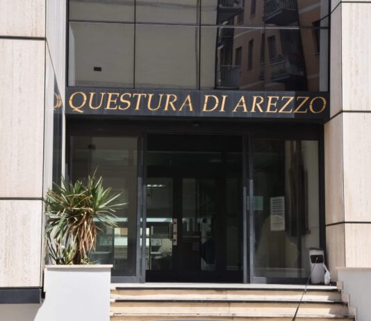 Arezzo, sospesa la licenza a un circolo privato in zona Saione