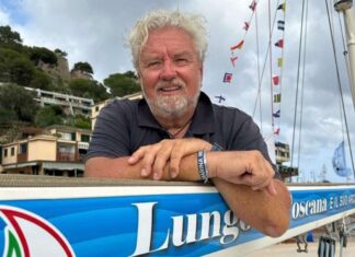 “Frontemare” di Massimo Canino al Mosaico di Adreina