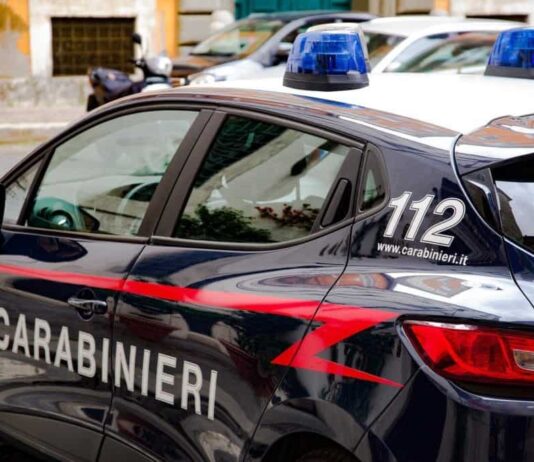 Speronano i Carabinieri per sfuggire all’arresto, uno precipita da 30 metri nel lago di Montedoglio