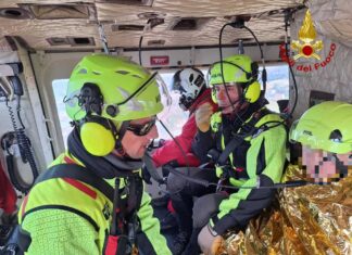 Bimbo di 10 anni soccorso con elicottero Drago dei vigili del fuoco a Badia Tedalda