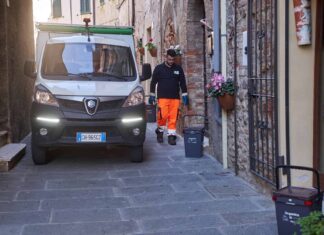Sansepolcro, parte il nuovo servizio porta a porta nel centro storico
