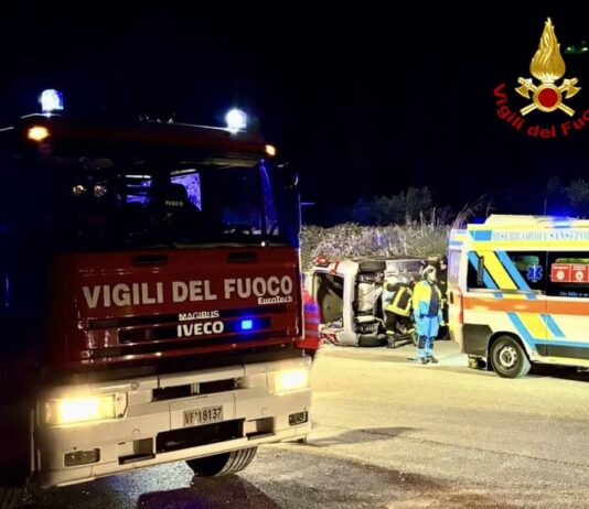 Auto si ribalta sulla Senese Aretina, illeso il conducente
