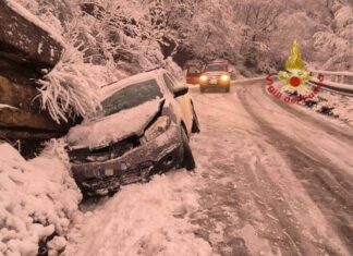 Emergenza neve nell’Aretino numerosi interventi dei Vigili del Fuoco