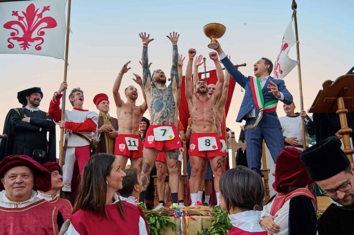 La-festa-di-Anghiari-per-il-successo-al-Palio-della-Vittoria-2025-foto-Stefano-Boldrini-Studio-F10-scaled.jpg