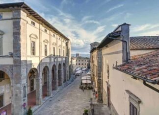 Grave episodio avvenuto in un locale del centro di Sansepolcro
