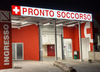 Auto esce di strada a Sansepolcro ferita una donna